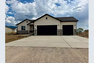 846 E 100 S #3, Mount Pleasant, UT 84647 - Photo 3