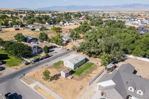 1811 Shepard Ln, Lake Point, UT 84074 - Photo 31