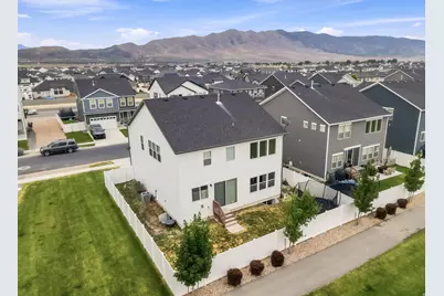 5197 N Folkstone Dr, Eagle Mountain, UT 84005 - Photo 35