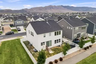 5197 N Folkstone Dr, Eagle Mountain, UT 84005 - Photo 35