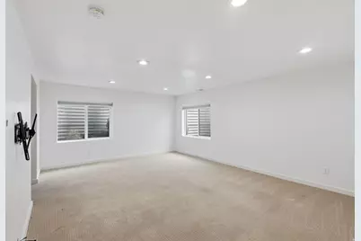 5197 N Folkstone Dr, Eagle Mountain, UT 84005 - Photo 11