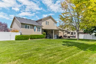 1661 W 1950 S, Syracuse, UT 84075 - Photo 27