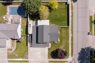 1661 W 1950 S, Syracuse, UT 84075 - Photo 33