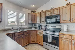 1661 W 1950 S, Syracuse, UT 84075 - Photo 7