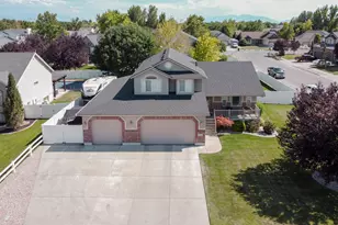 1661 W 1950 S, Syracuse, UT 84075 - Photo 3