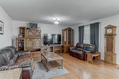 1661 W 1950 S, Syracuse, UT 84075 - Photo 11