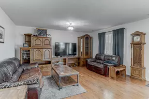 1661 W 1950 S, Syracuse, UT 84075 - Photo 11