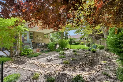 10034 S Jordan Crest Cir, South Jordan, UT 84095 - Photo 9