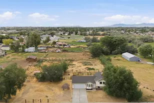 5049 S 4300 W, Hooper, UT 84315 - Photo 25