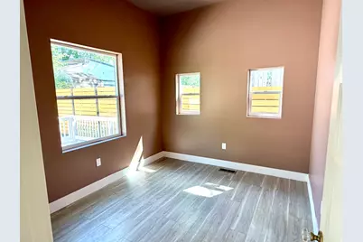 633 E 300 S, Salt Lake City, UT 84102 - Photo 29