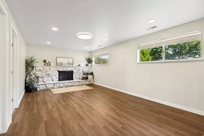 71 N Paradise Dr, Orem, UT 84097 - Photo 21