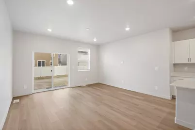 876 E Eden St #1686, Eagle Mountain, UT 84005 - Photo 9