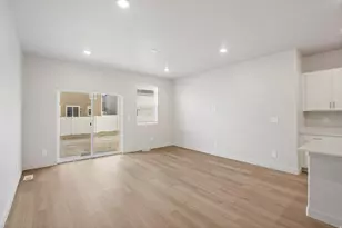 876 E Eden St, Eagle Mountain, UT 84005 - Photo 9