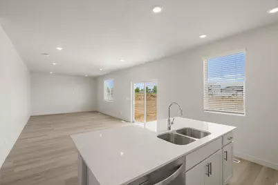 243 E 770 N #219, Santaquin, UT 84655 - Photo 17
