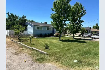 2593 N 2000 W, Clinton, UT 84015 - Photo 3