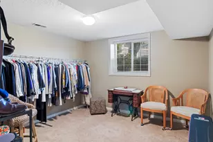 557 S Moss Hill Dr, Bountiful, UT 84010 - Photo 23