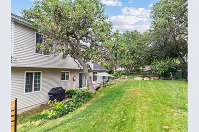 557 S Moss Hill Dr, Bountiful, UT 84010 - Photo 27