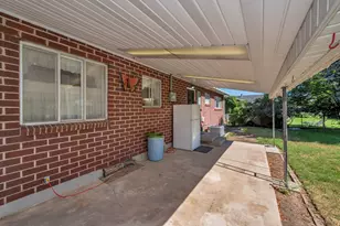 6871 S Springbrook Way E, Cottonwood Heights, UT 84121 - Photo 35