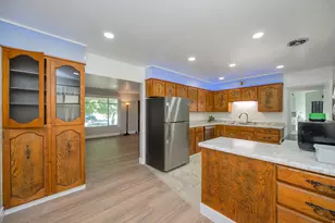 6871 S Springbrook Way E, Cottonwood Heights, UT 84121 - Photo 9