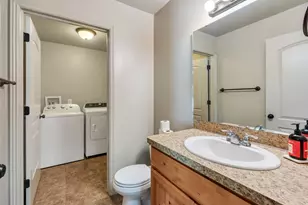 3268 W 1025 N, Layton, UT 84041 - Photo 17