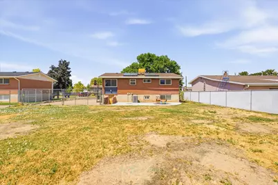 2042 N 630 W, Clinton, UT 84015 - Photo 31