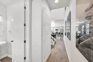 9871 N Bedford Ct, Highland, UT 84003 - Photo 13