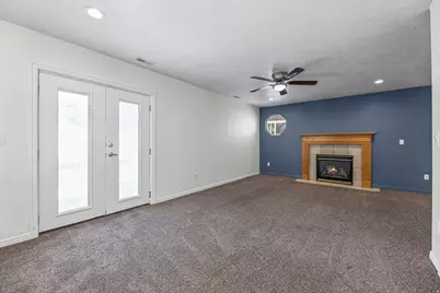309 E 1525 N, Layton, UT 84041 - Photo 7