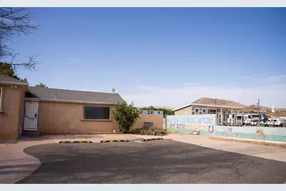 1545 W State St, Hurricane, UT 84737 - Photo 9