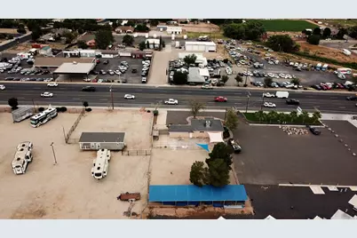 1545 W State St, Hurricane, UT 84737 - Photo 3
