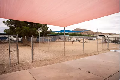 1545 W State St, Hurricane, UT 84737 - Photo 17