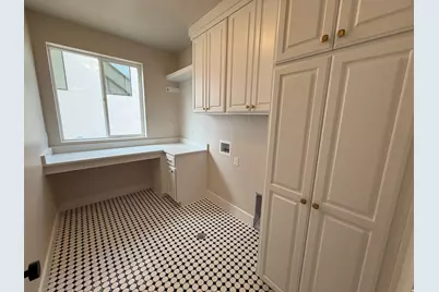 1548 N 275 W, Orem, UT 84057 - Photo 17