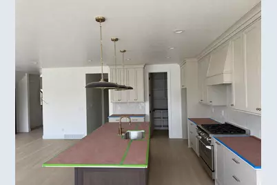 763 W Summerhill Ln, Centerville, UT 84014 - Photo 5