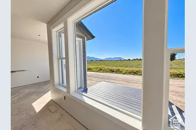5585 W 9250 N #9, Elwood, UT 84337 - Photo 5