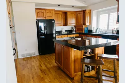 104 S Ridgeview Dr, Orem, UT 84058 - Photo 19