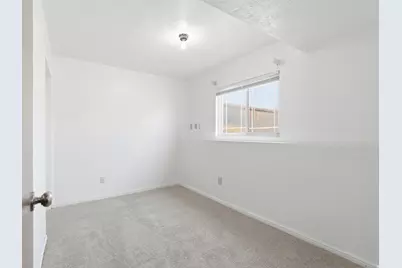 5622 S 2950 W, Roy, UT 84067 - Photo 17