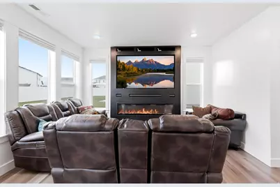 374 W Ropelato Dr, Nibley, UT 84321 - Photo 9