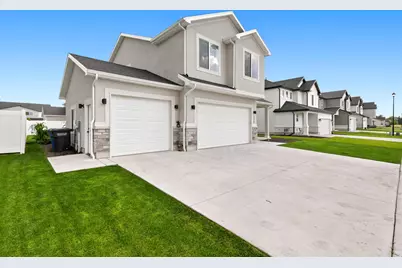 374 W Ropelato Dr, Nibley, UT 84321 - Photo 3