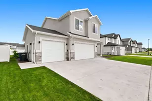 374 W Ropelato Dr, Nibley, UT 84321 - Photo 3