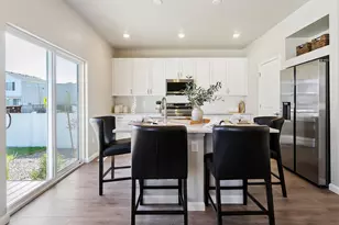 7049 N Obsidian Wy, Eagle Mountain, UT 84005 - Photo 7