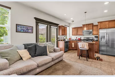 816 N Shepard Creek Pkwy E, Farmington, UT 84025 - Photo 5