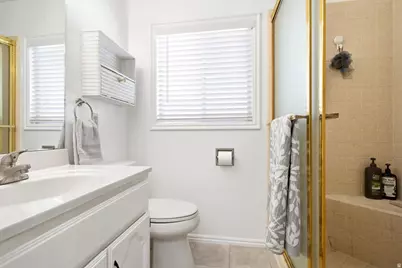 1388 N Hillsboro Dr, Layton, UT 84040 - Photo 23