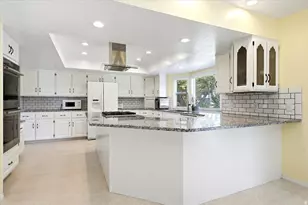 1388 N Hillsboro Dr, Layton, UT 84040 - Photo 9