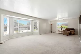 1388 N Hillsboro Dr, Layton, UT 84040 - Photo 5