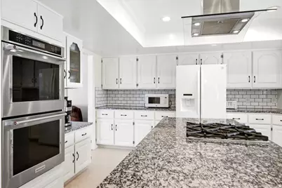 1388 N Hillsboro Dr, Layton, UT 84040 - Photo 15
