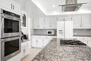 1388 N Hillsboro Dr, Layton, UT 84040 - Photo 15