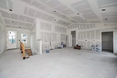 642 E 250 N, Providence, UT 84332 - Photo 9