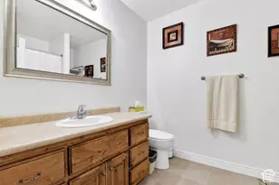 305 N Center St, Moroni, UT 84646 - Photo 19