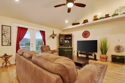 305 N Center St, Moroni, UT 84646 - Photo 9