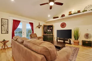 305 N Center St, Moroni, UT 84646 - Photo 9