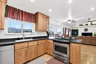 305 N Center St, Moroni, UT 84646 - Photo 13